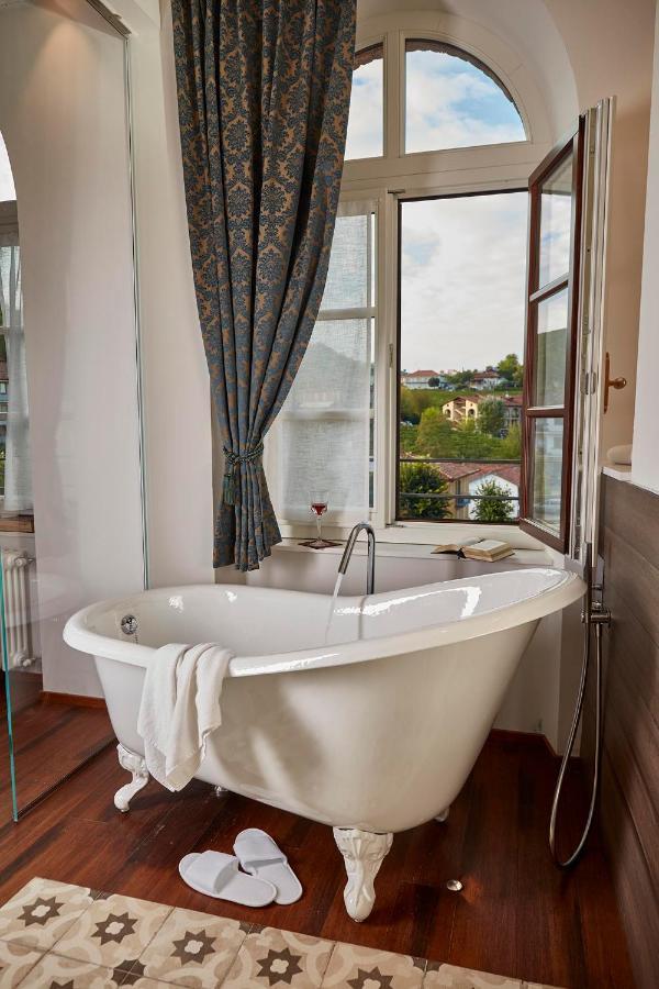 Casa Svizzera Agriturismo Barolo Extérieur photo